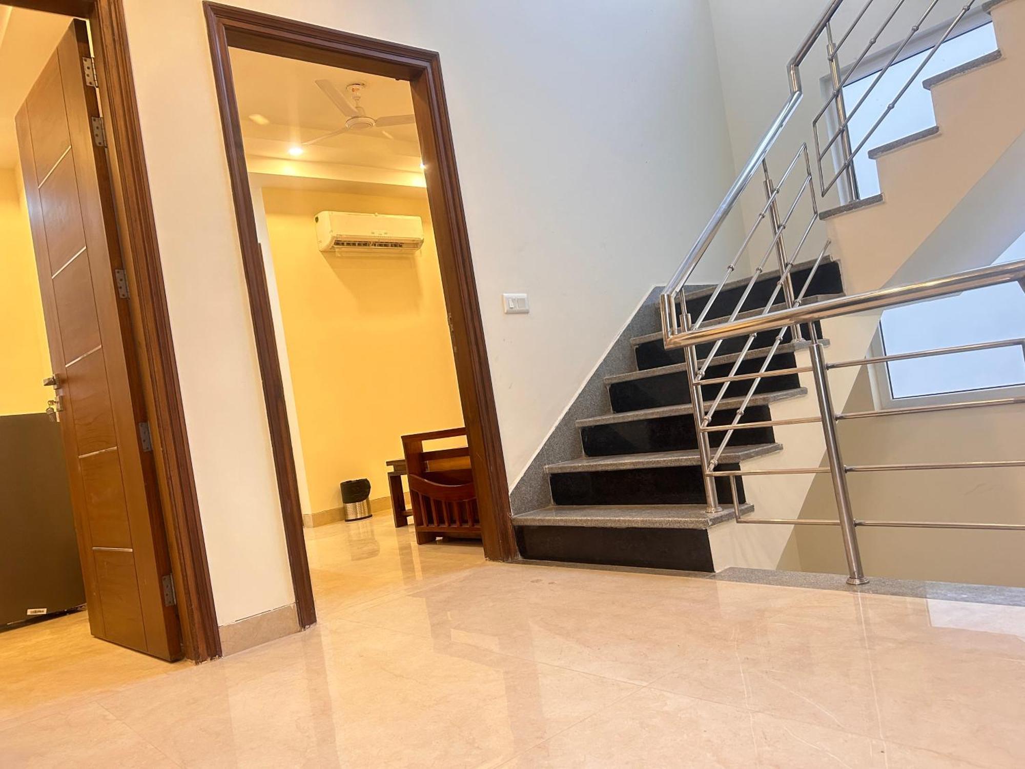 Lime Tree Service Apartment - Medanta Medicity, Gurgaon Exterior photo